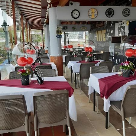 Hotel Guatatur Guatapé Dış mekan fotoğraf