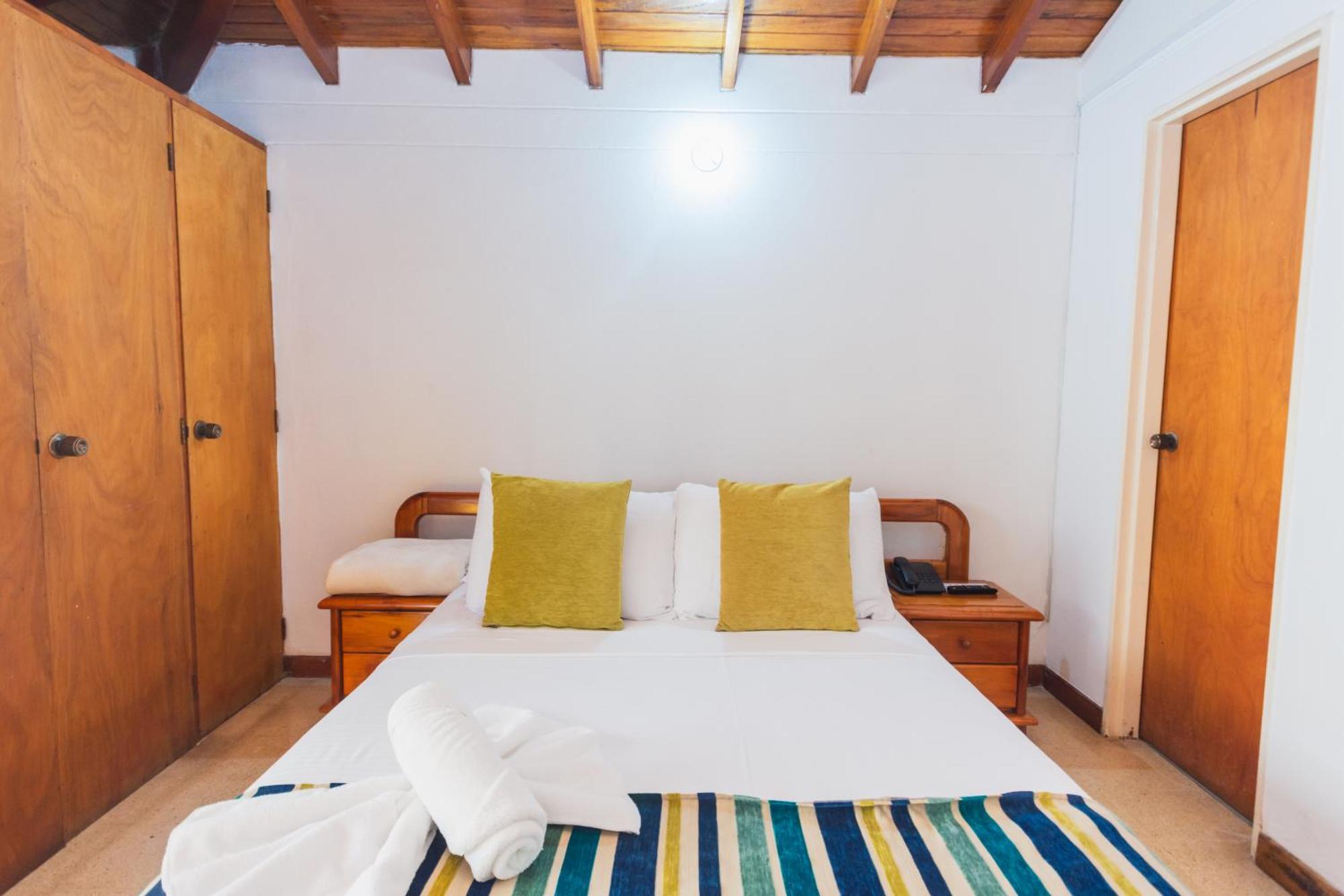 Hotel Guatatur Guatapé Dış mekan fotoğraf