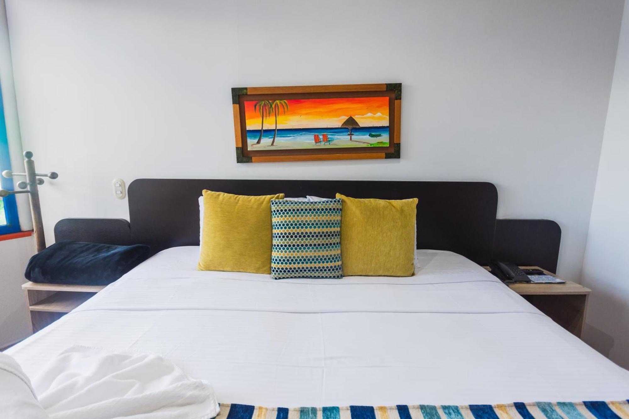 Hotel Guatatur Guatapé Dış mekan fotoğraf