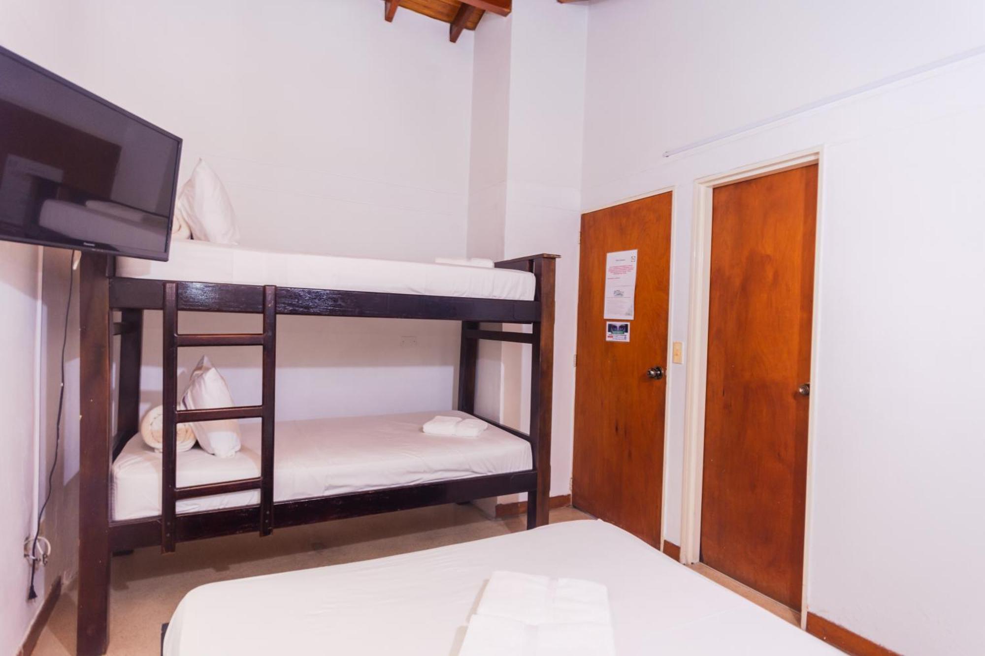 Hotel Guatatur Guatapé Dış mekan fotoğraf