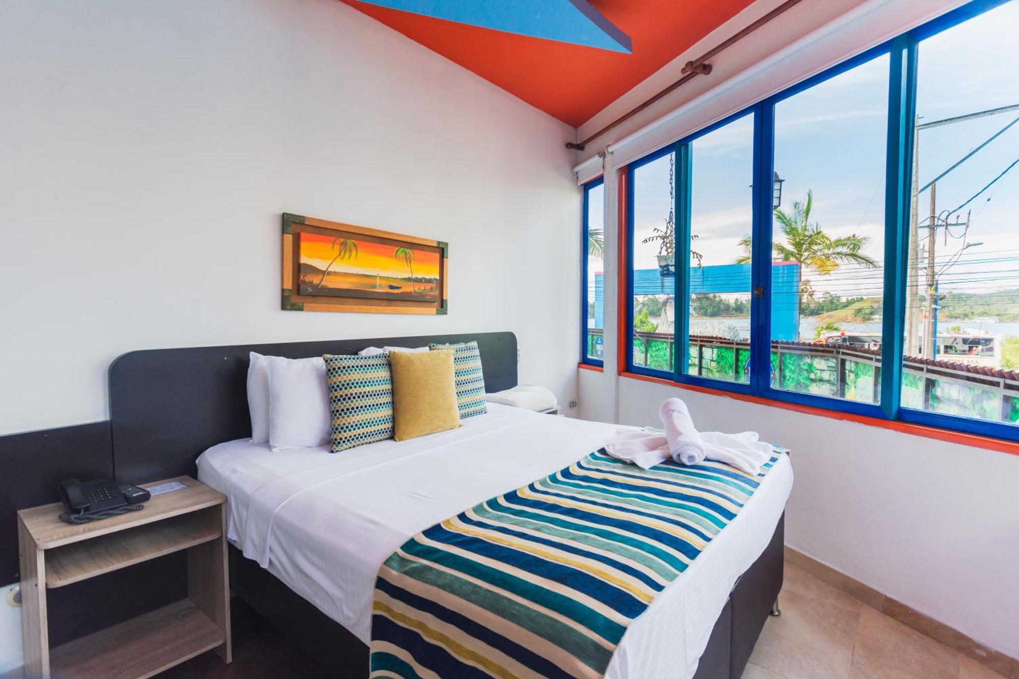Hotel Guatatur Guatapé Dış mekan fotoğraf