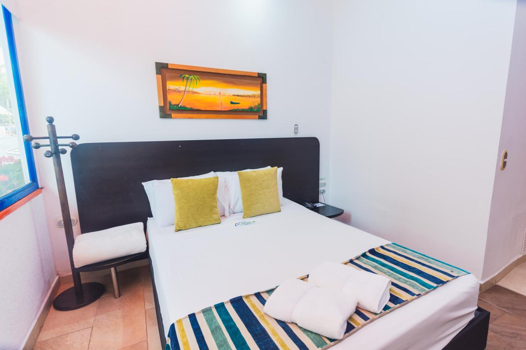 Hotel Guatatur Guatapé Dış mekan fotoğraf