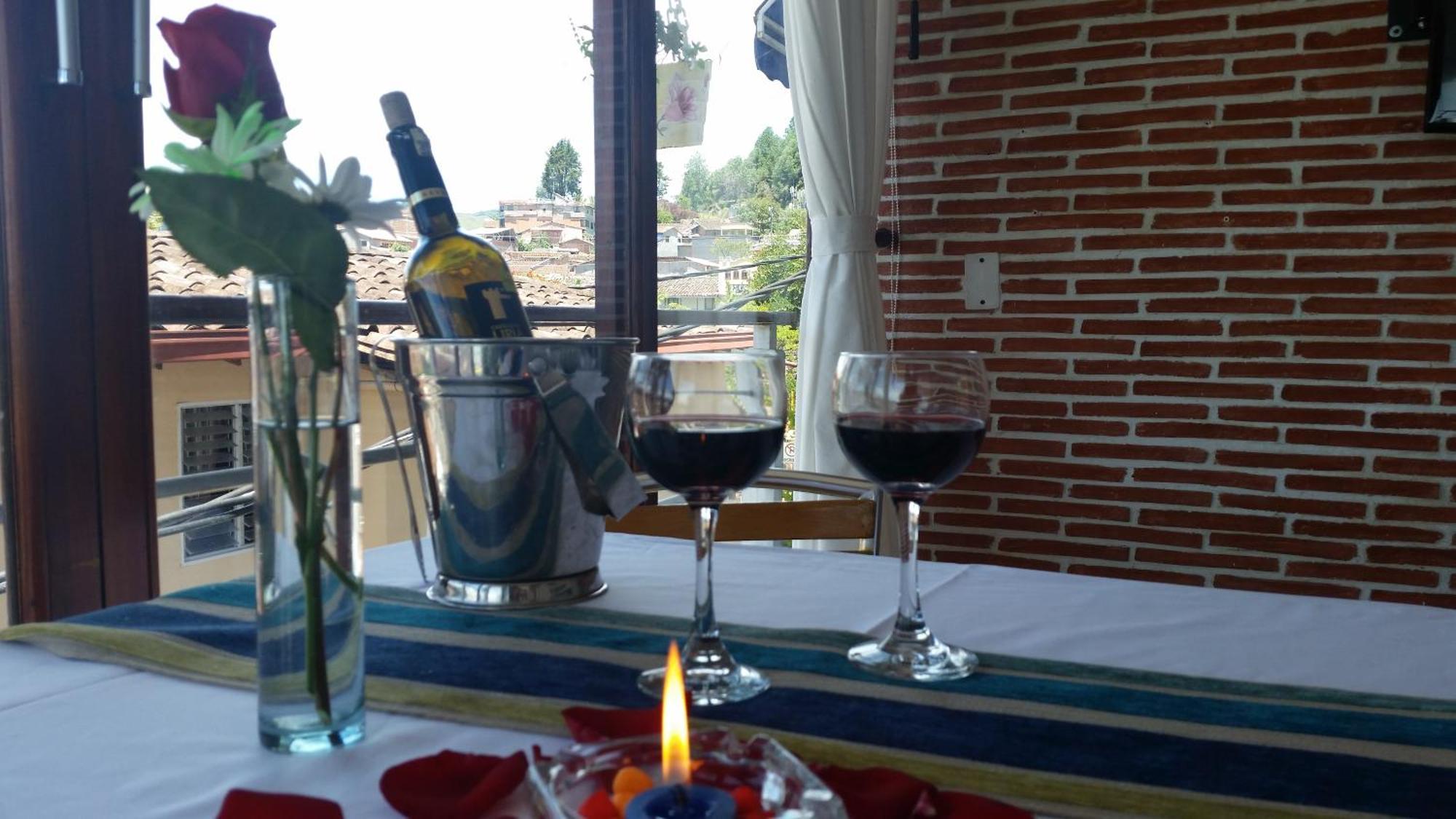 Hotel Guatatur Guatapé Dış mekan fotoğraf