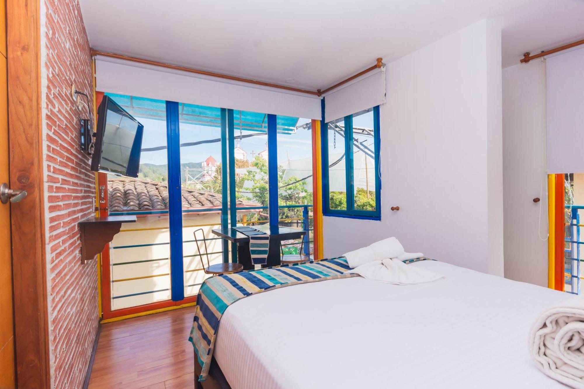 Hotel Guatatur Guatapé Dış mekan fotoğraf